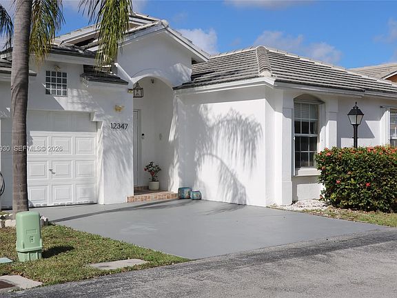 3rd image of 12347 SW 145th St