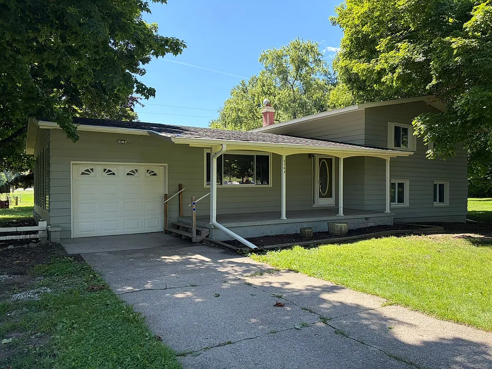 3737 W Howell Rd