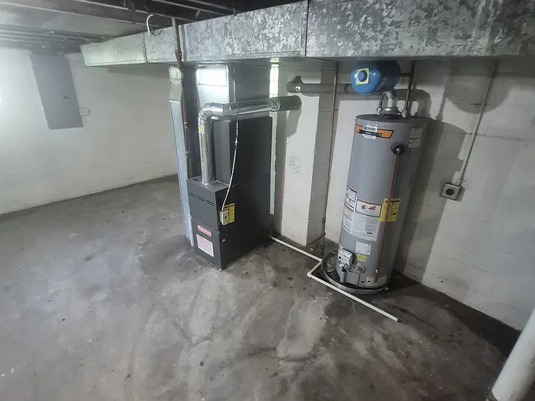 433 Plaza Ave — Photo 11