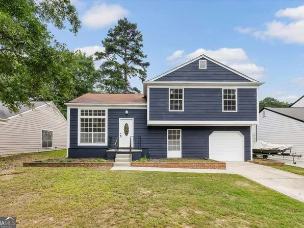 6653 Eastbriar Dr, Lithonia, GA 30058