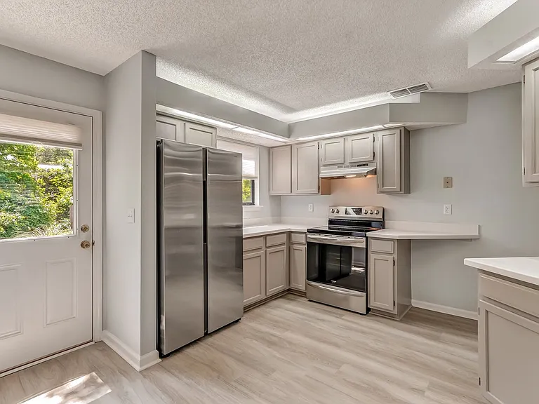 2406 Pirates Bay Dr — Photo 18