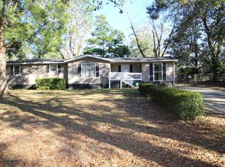 1708 Colonial Ln E, Mobile, AL 36618