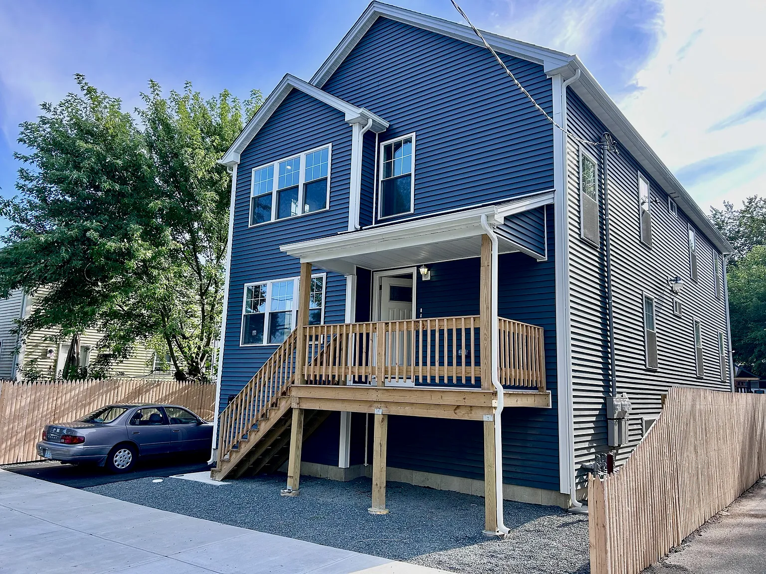 577 Prairie Ave — Photo 2
