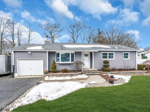 7 Pennsylvania Avenue, Jackson, NJ 08527