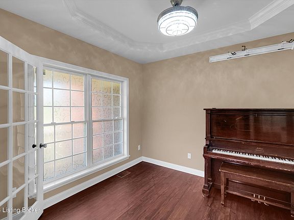 4th image of 10611 Dry Creek Way