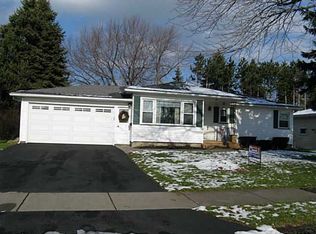 74 Harmony Ln, Rochester, NY 14622