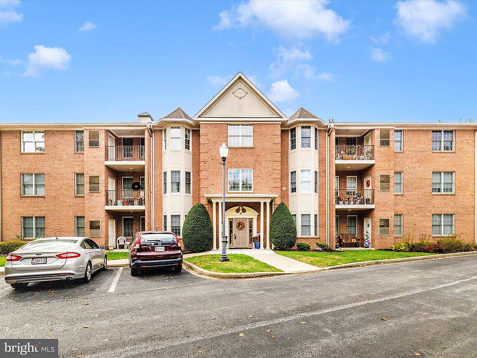 1st image of 10 Rosewood Ct Unit 312