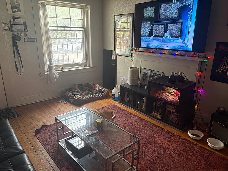 828 E 25th Ave — Photo 8