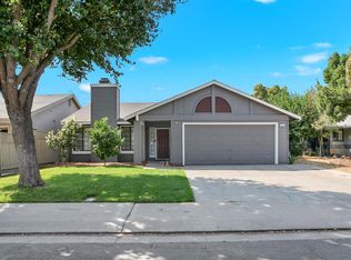 901 Champagne Ln, Modesto, CA 95351