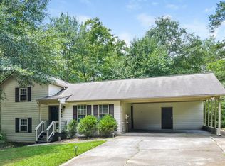 1860 Rainbow Ln, Powder Springs, GA 30127
