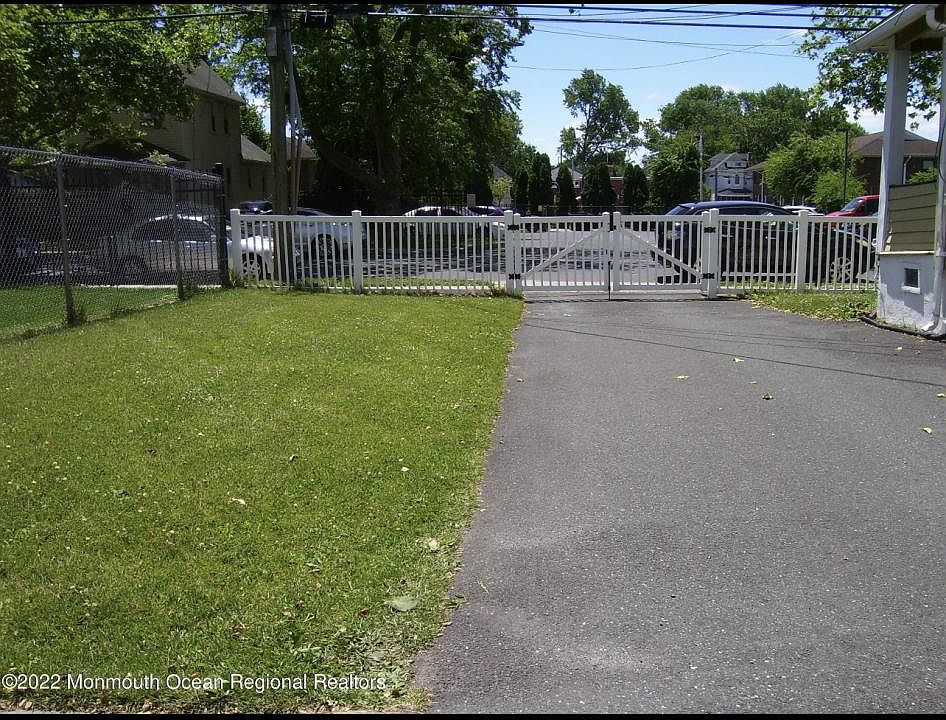 2nd image of 1213 Monroe Ave APT 2