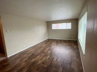 1813mi, Eugene, OR 97401