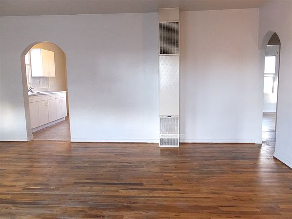 2nd image of 514 S Hayes Ave