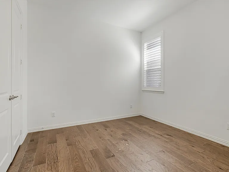 8308 Pine Valley Dr — Photo 10