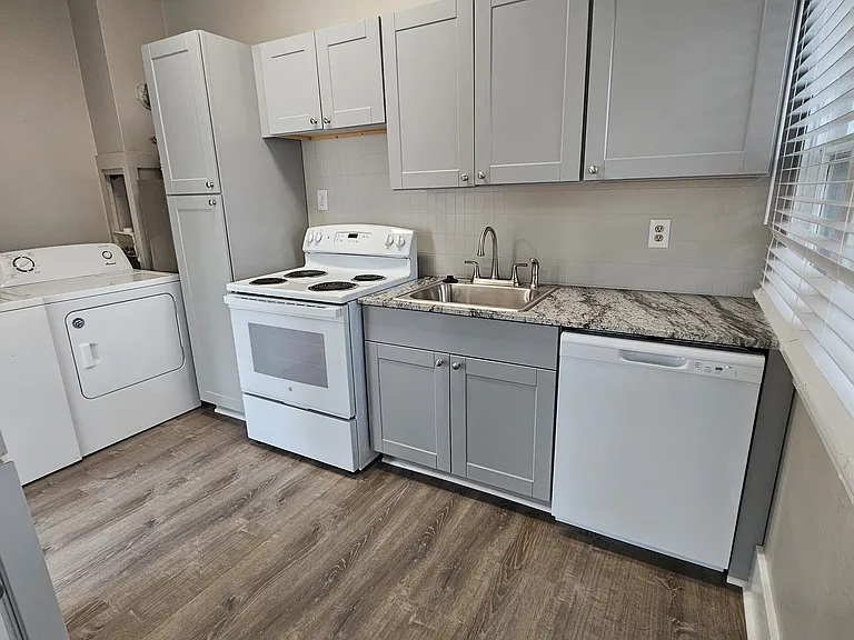 Included dishwasher