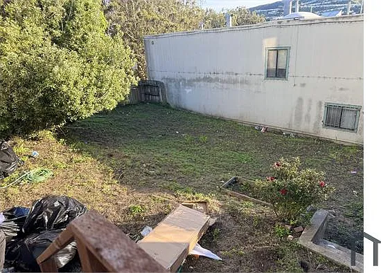 1232 Russia Ave — Photo 6
