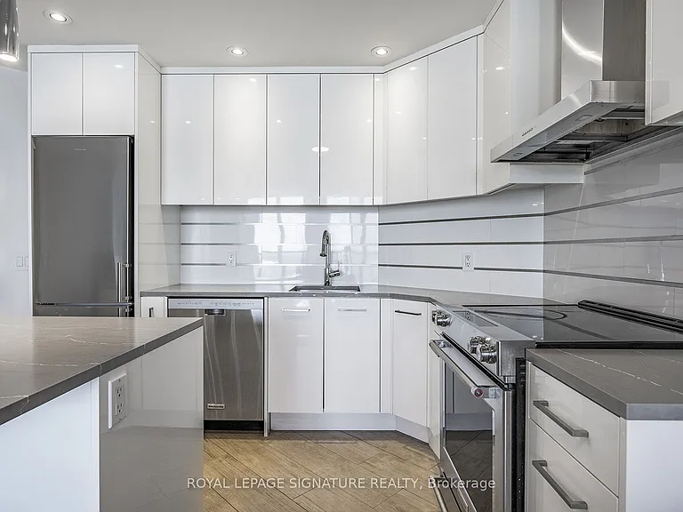 218 Queens Quay W #2303 — Photo 12