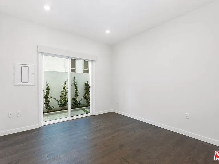 849 N Alta Vista Blvd — Photo 18