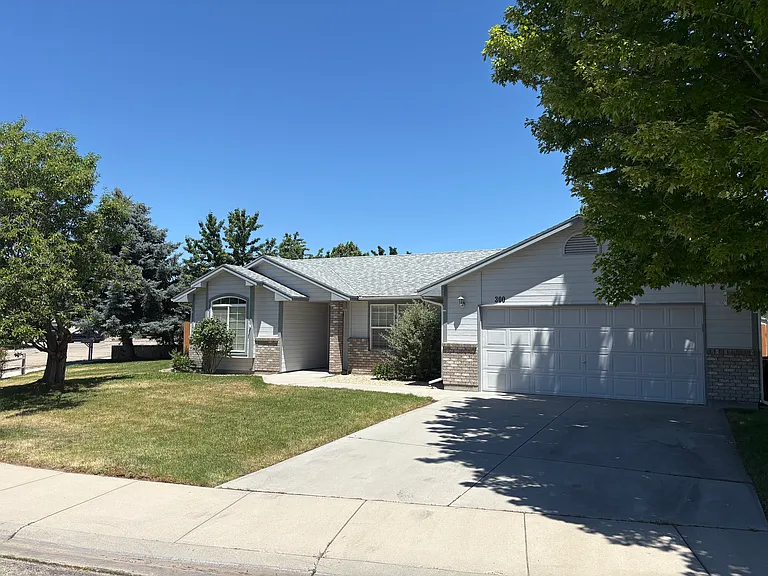 300 W Spicewood Dr — Photo 3