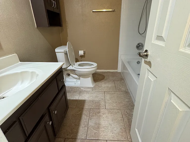 3228 Delaford Dr — Photo 25