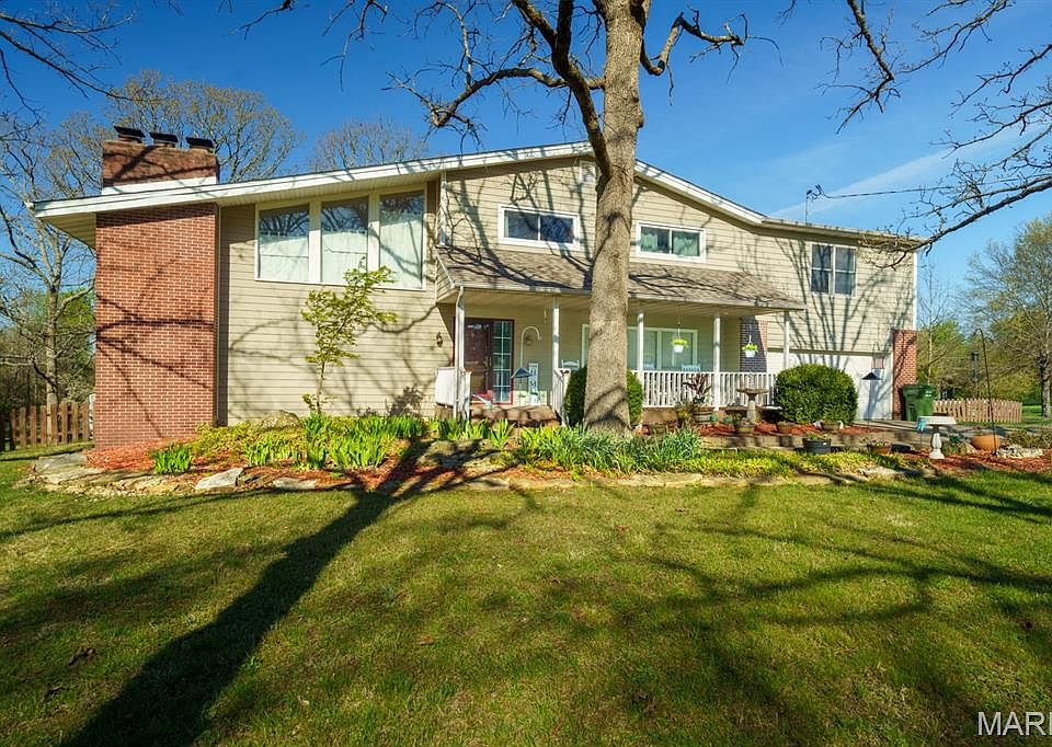 1st image of 307 Lovers Ln