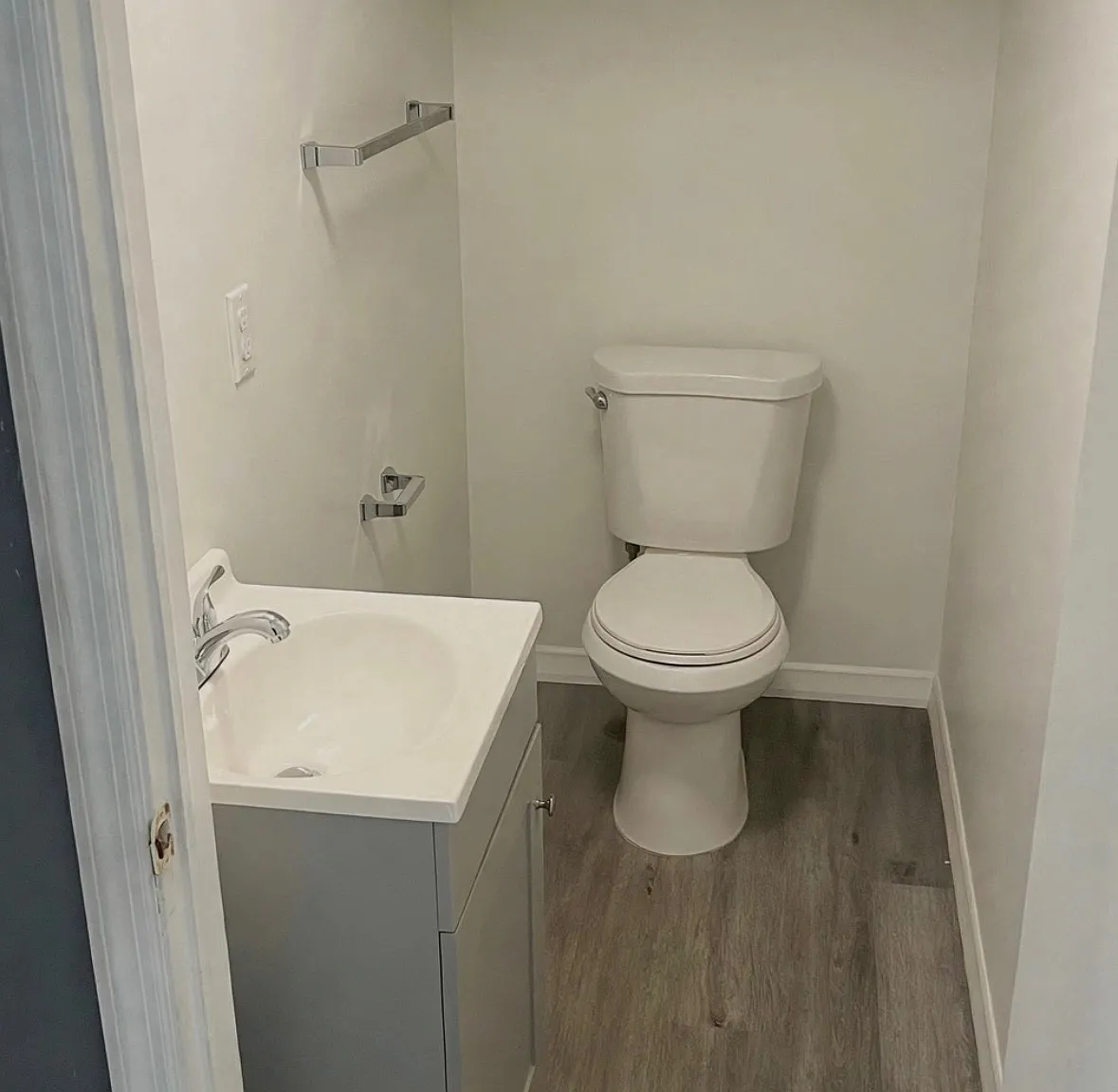2 bed, 1.5 bath, 1100 sqft, $1,600 — Photo 2