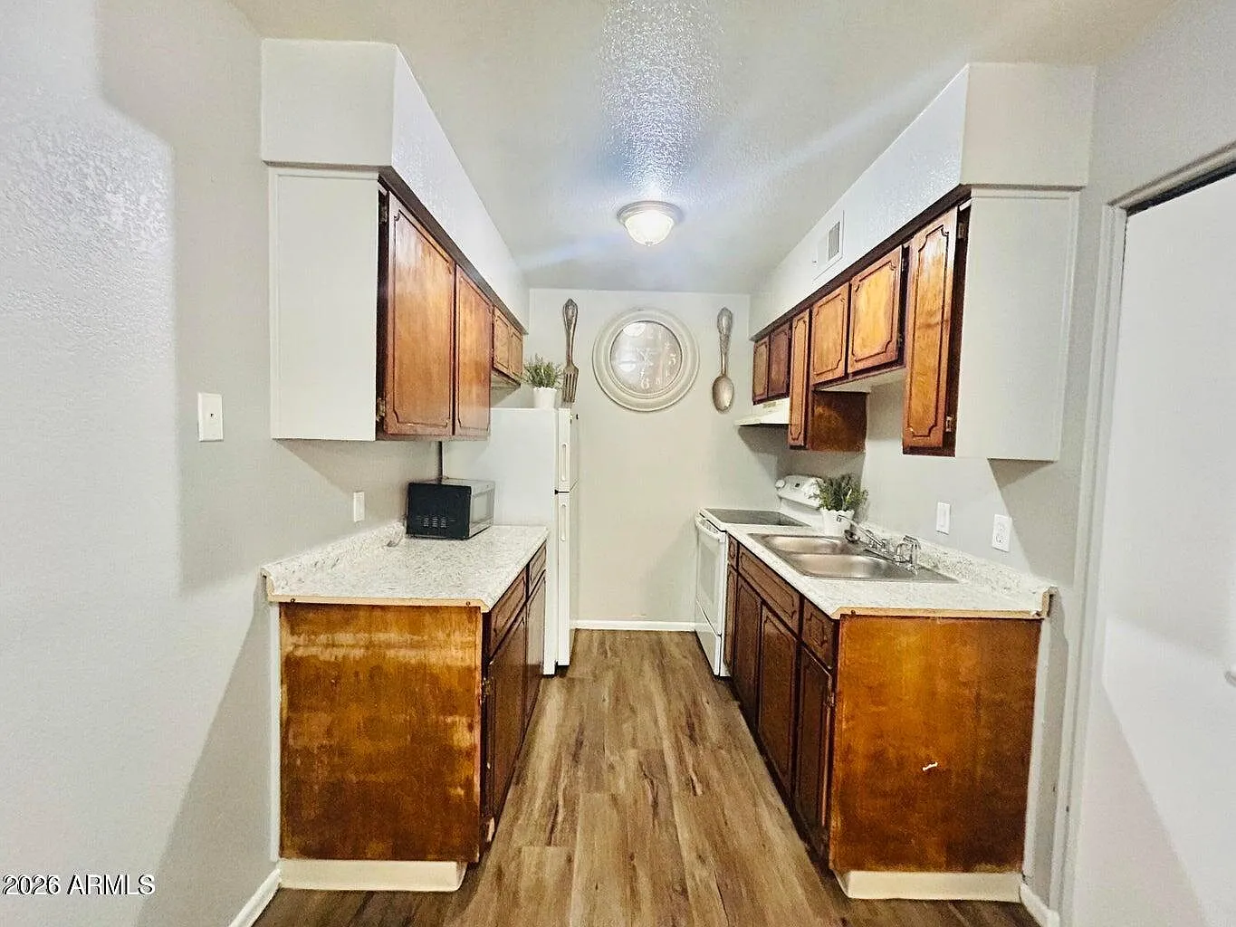 2 bed, 1.0 bath, 750 sqft, $1,295 — Photo 3
