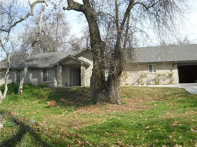 6078 Elwood Rd photo 1