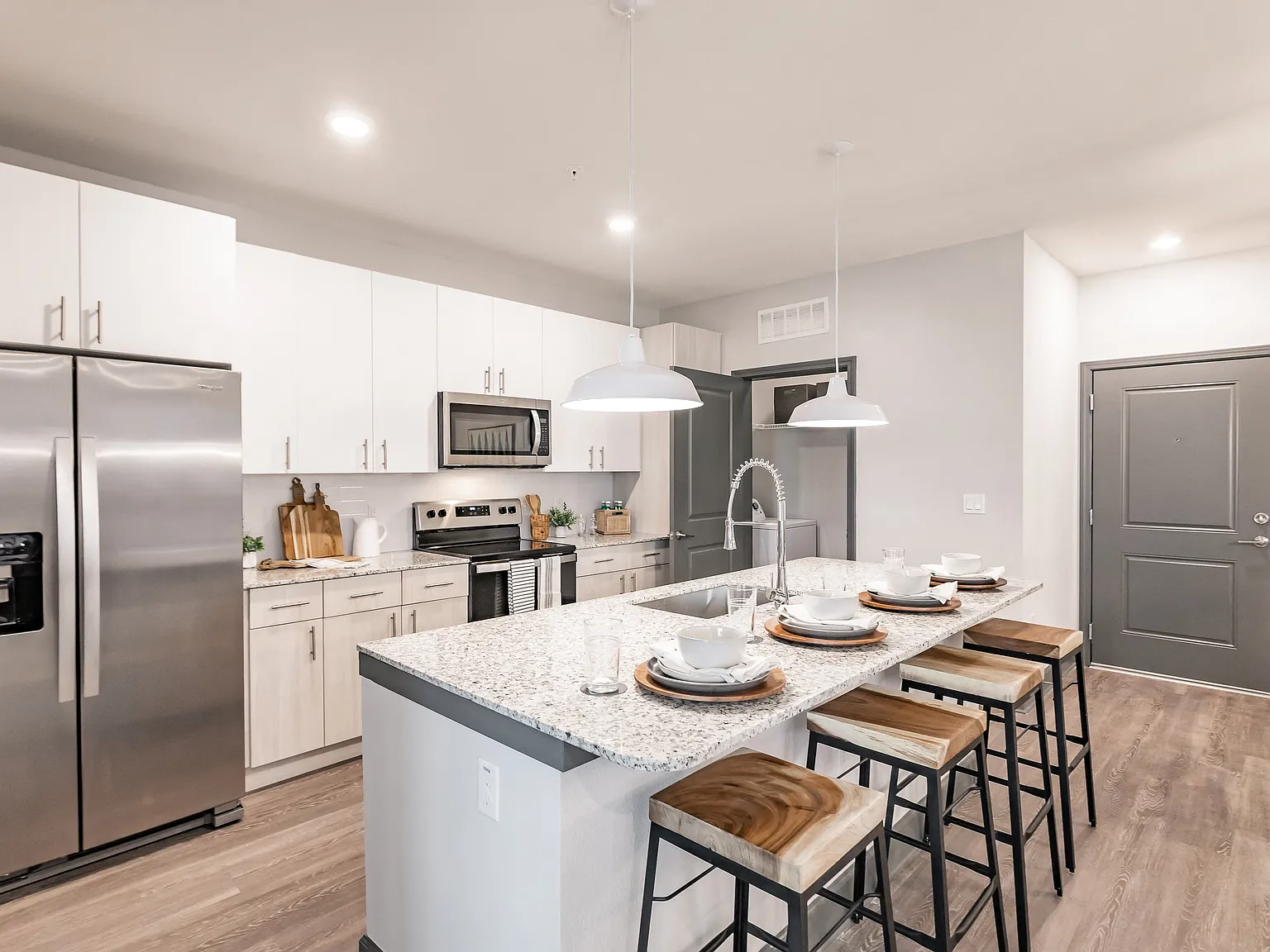 Harrison Apartments — Photo 3