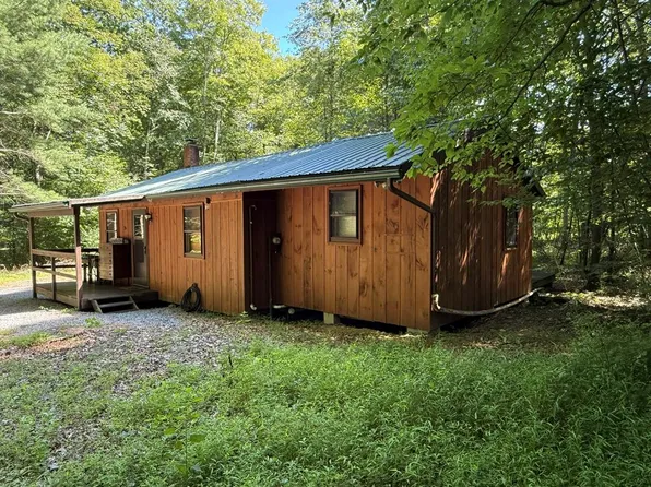 6104 Acorn Rd, Robertsdale, PA 16674