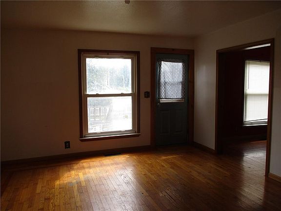 3rd image of 301 W South 2nd St