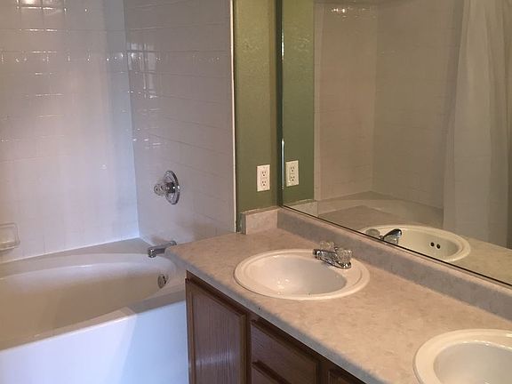 3rd image of 5151 29th St Unit 1805