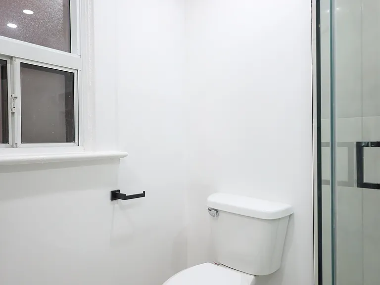 605 College St #3 — Photo 13