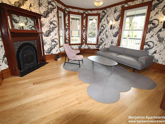 5th image of 82-83 Gardner St #306