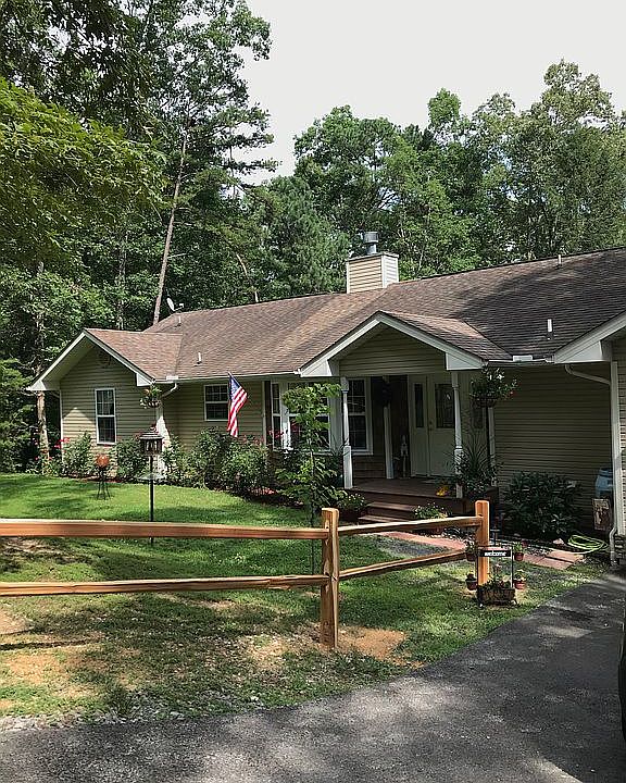 2nd image of 2136 Spring Dr