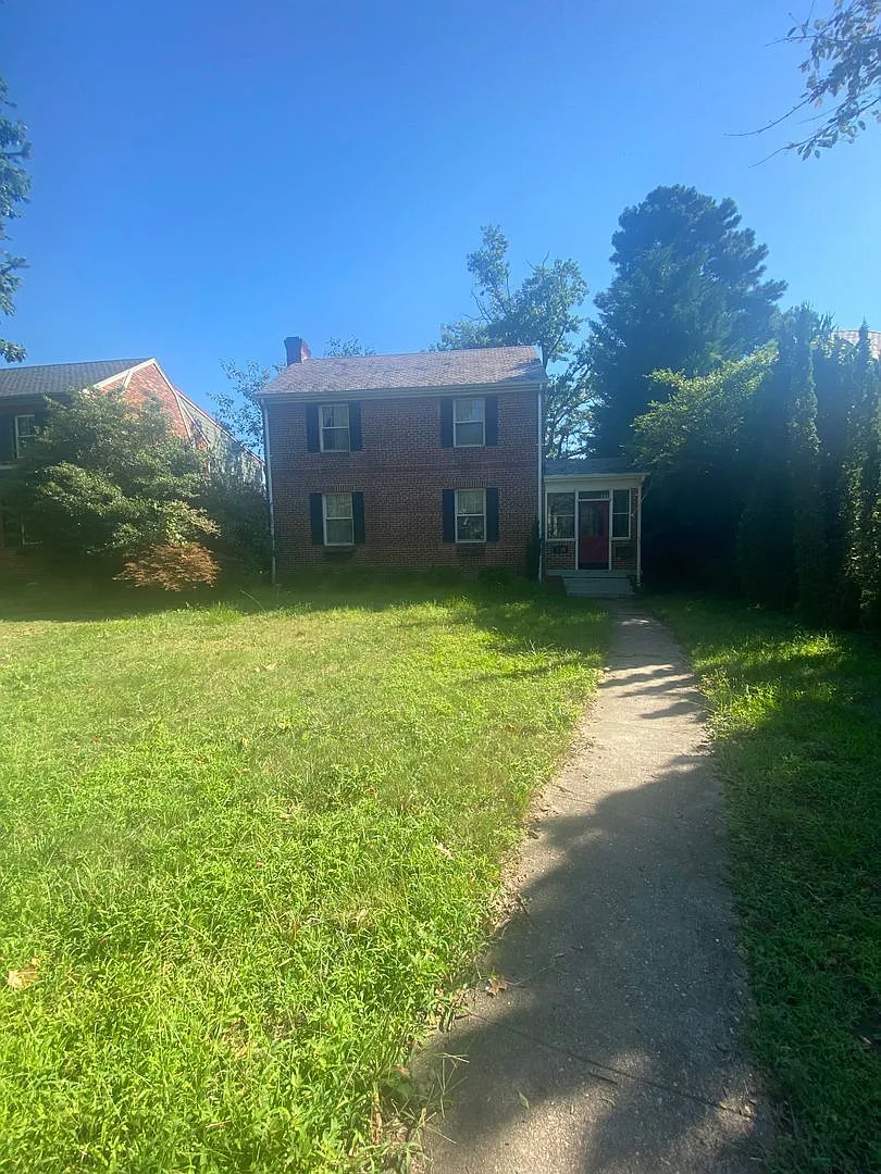 3 bed, 2.0 bath, 1383 sqft, $2,550 — Photo 1