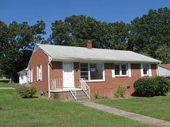 2nd image of 1402 Knollwood Dr