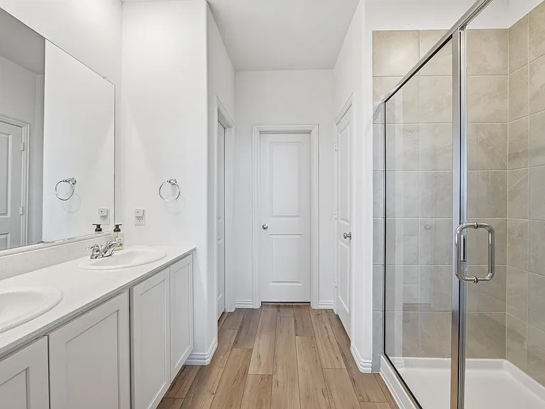 216 Post Oak St — Photo 15