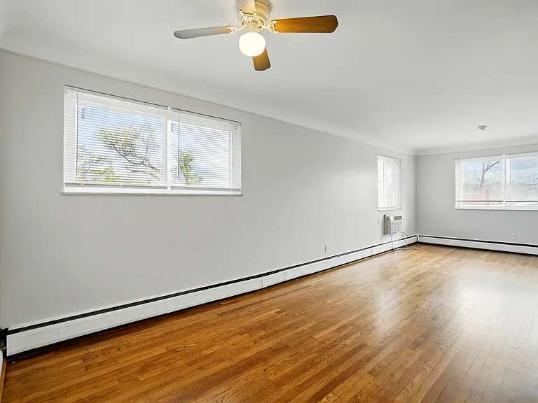 7839 Newbedford Ave #4 — Photo 29