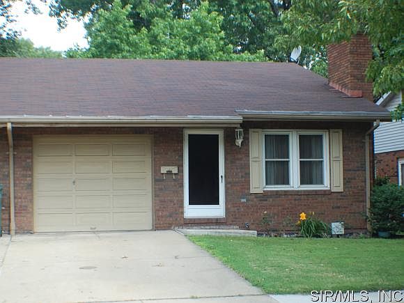 1st image of 3132 Yale Dr