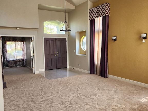2nd image of 30541 Meridien Cir