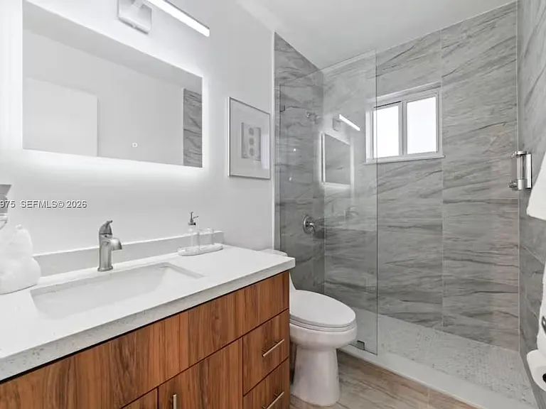 2776 W 71st Pl — Photo 25