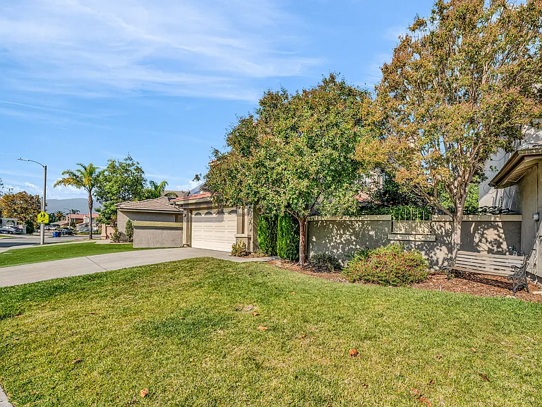 11018 Charleston St — Photo 3