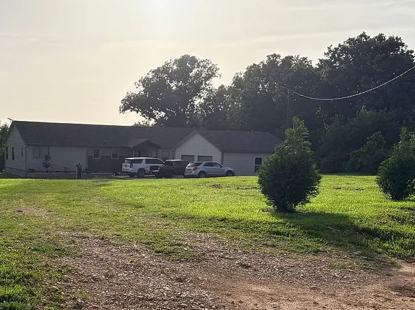 16631 Logan Cave Rd, Siloam Springs, AR 72761