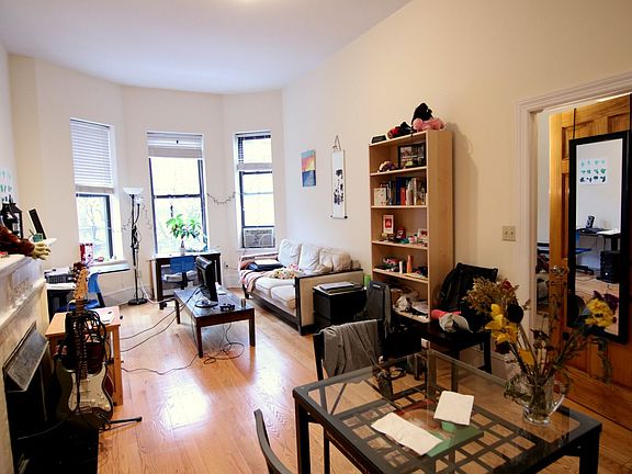 2nd image of 142 W 75th St APT 2A