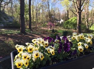 6411 Eppard St, Falls Church, VA 22044