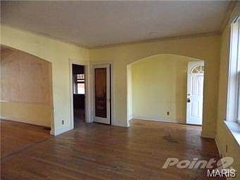 4th image of 4938 Holly Hills Ave