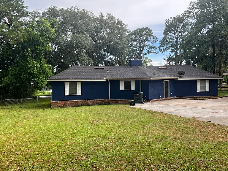 5104 Danieli Dr N — Photo 1