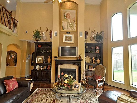 4th image of 7518 Drayton Ct