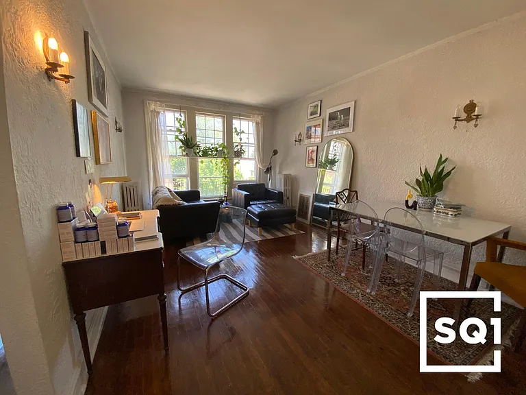 3356 N Claremont Ave #3 — Photo 2